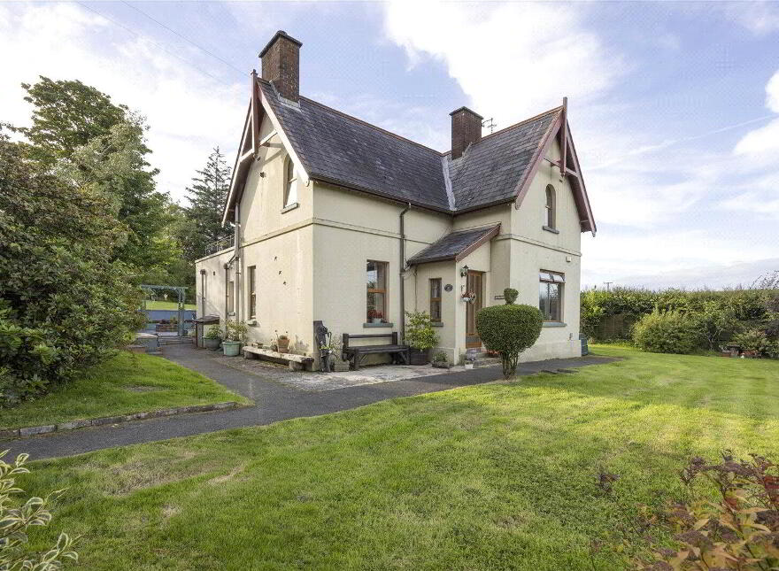 Brangtang Lodge, 180 Woodburn Road, Carrickfergus, BT38 9AB photo