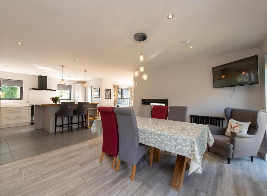 42b The Heights, Loughinisland, Downpatrick, BT30 8PX
