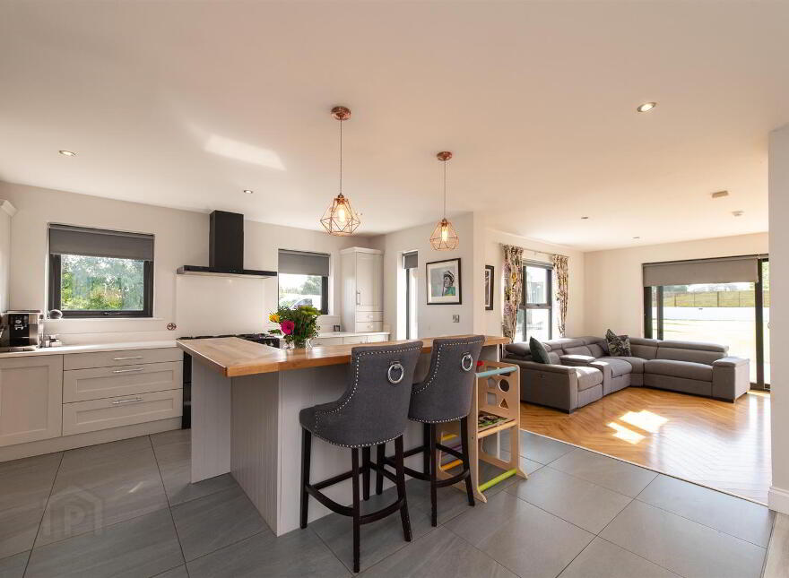 42b The Heights, Loughinisland, Downpatrick, BT30 8PX