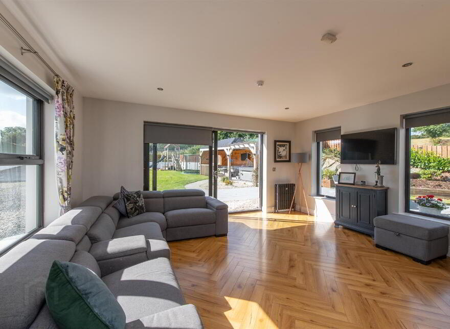 42b The Heights, Loughinisland, Downpatrick, BT30 8PX