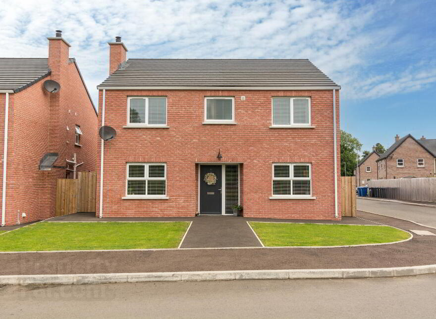 60 Nicholson Green, Donaghcloney, BT66 7UY photo