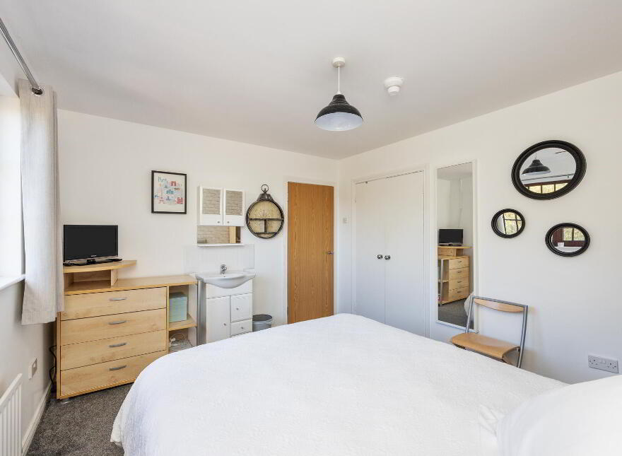 Ballinderry Country House, 1c Old Road, Ballinderry Upper, Lisburn, BT28 2NJ