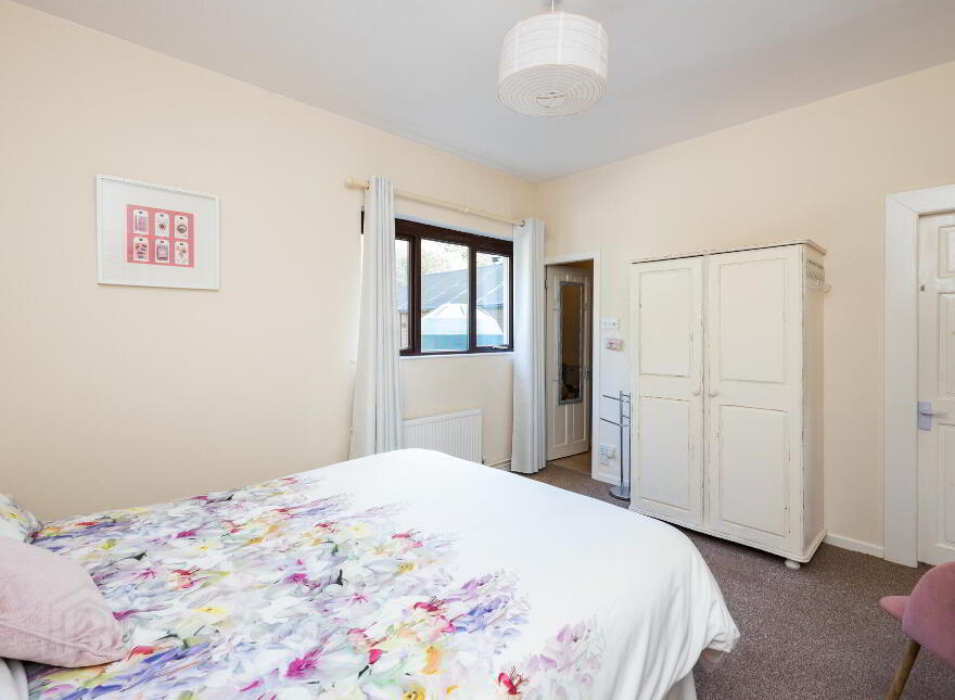 Ballinderry Country House, 1c Old Road, Ballinderry Upper, Lisburn, BT28 2NJ
