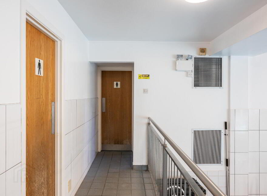 Ballinderry Country House, 1c Old Road, Ballinderry Upper, Lisburn, BT28 2NJ