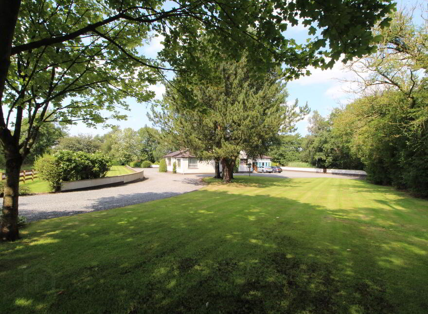 Ballinderry Country House, 1c Old Road, Ballinderry Upper, Lisburn, BT28 2NJ