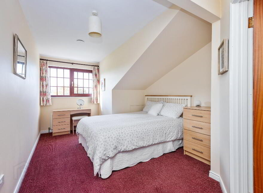 Ballinderry Country House, 1c Old Road, Ballinderry Upper, Lisburn, BT28 2NJ