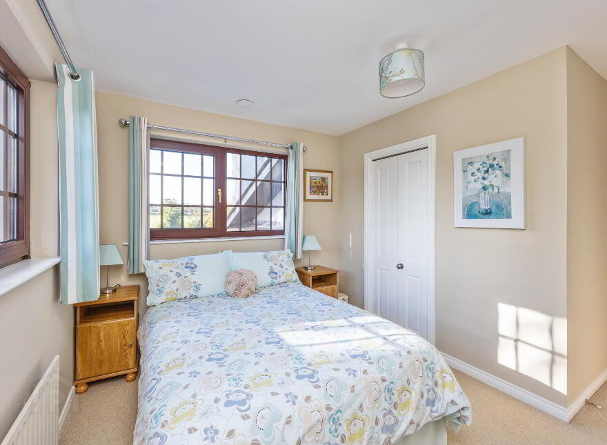 Ballinderry Country House, 1c Old Road, Ballinderry Upper, Lisburn, BT28 2NJ