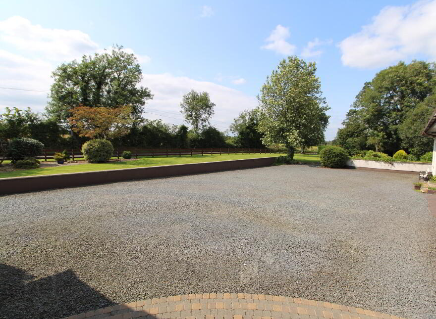 Ballinderry Country House, 1c Old Road, Ballinderry Upper, Lisburn, BT28 2NJ