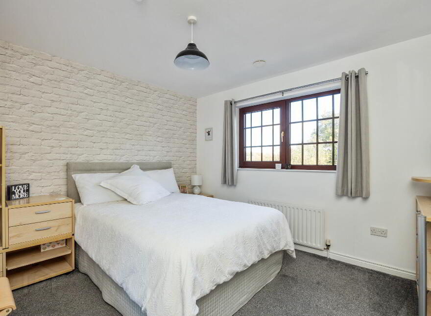 Ballinderry Country House, 1c Old Road, Ballinderry Upper, Lisburn, BT28 2NJ