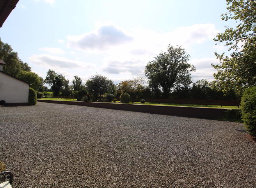Ballinderry Country House, 1c Old Road, Ballinderry Upper, Lisburn, BT28 2NJ