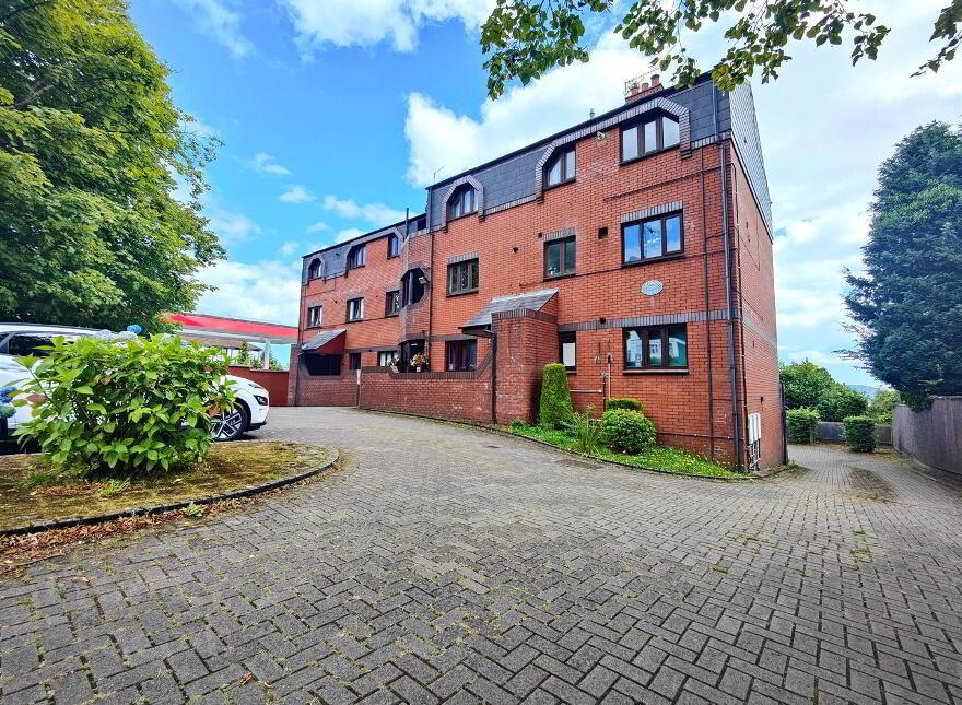 Flat 6 Ardrigh Court, 737c Antrim Road, Belfast, BT15 4EL photo