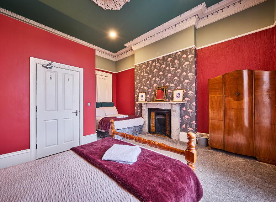 22 The Square, 22 Crawford Square, Derry, BT48 7HT