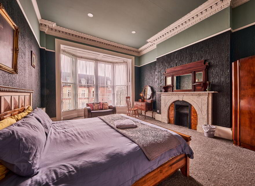 22 The Square, 22 Crawford Square, Derry, BT48 7HT