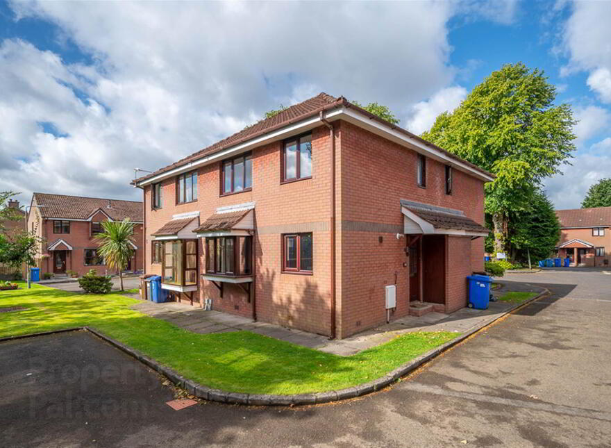 16 Sycamore Grove, Belfast, BT4 2RB photo