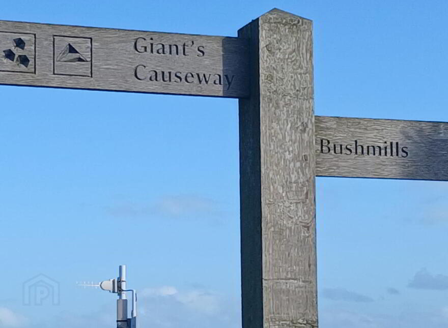 HOLIDAY, 5 Aird Clachan, Bushmills, BT57 8AS
