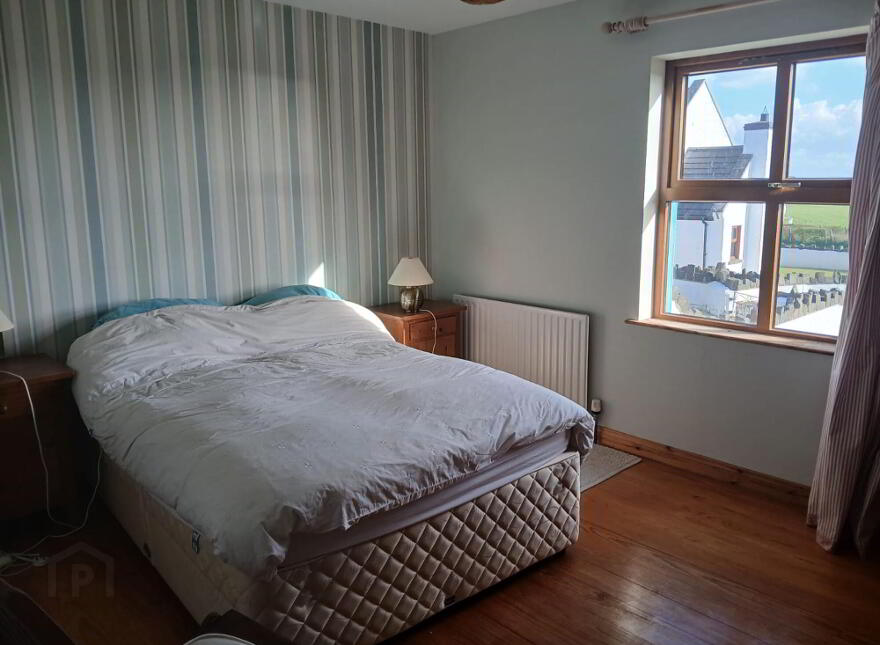 HOLIDAY, 5 Aird Clachan, Bushmills, BT57 8AS