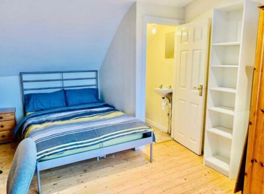 Donegall Road, En-Suite Room 5, Belfast, BT12 5NB
