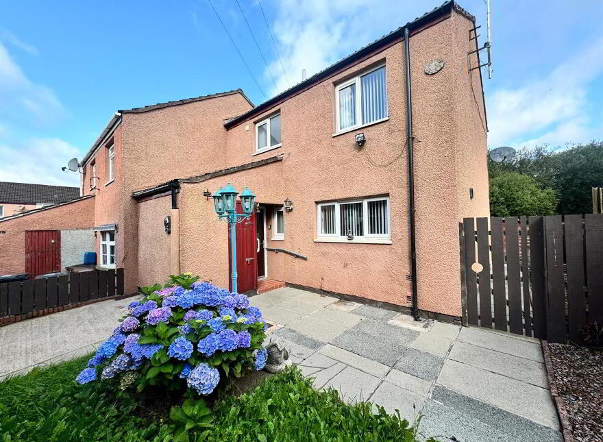 5 Kent Court, Rathenraw, Antrim, BT41 2TF photo