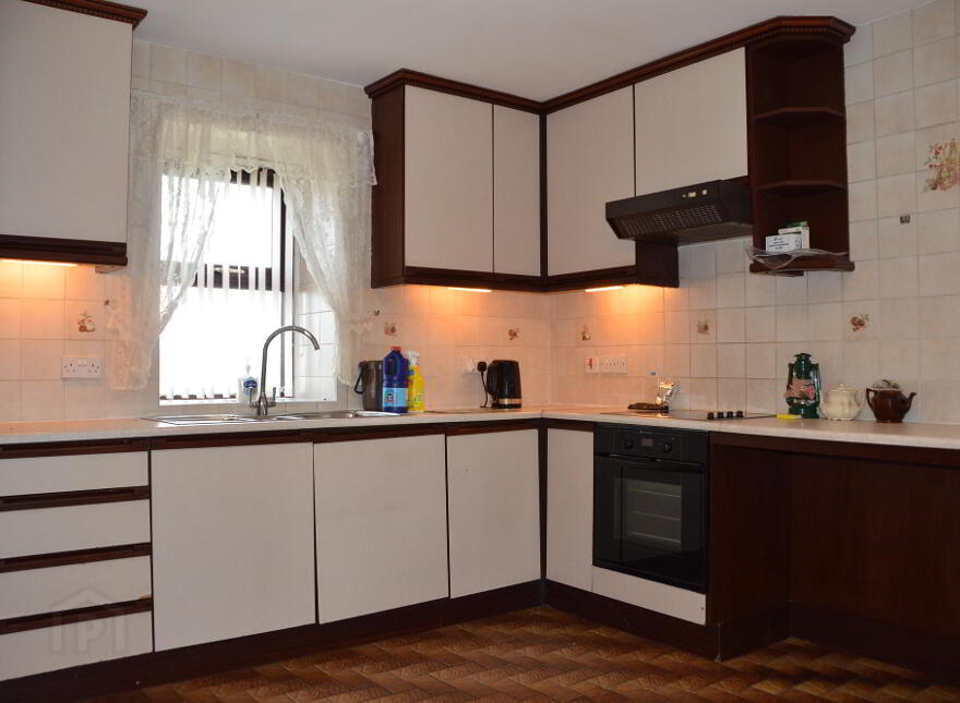 Hillsview, 5 Loughdoo Road, Larne, BT40 2LZ