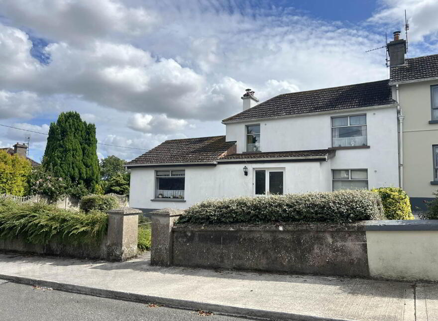 12 Carrigeen Cottages, Cahir, E21KT32 photo