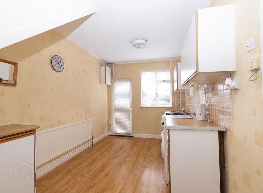 Geroan, 136 Cherryfield Road, Walkinstown, Dublin, D12C4E4