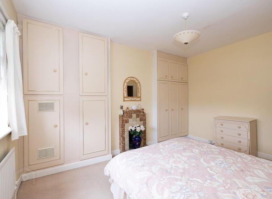 Geroan, 136 Cherryfield Road, Walkinstown, Dublin, D12C4E4