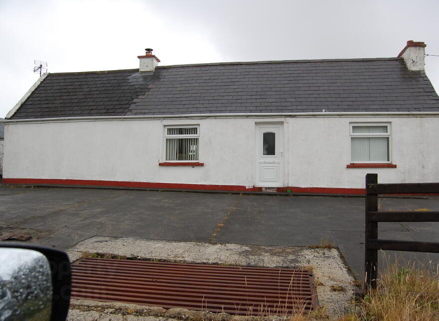 Straoughter, Glenties, F94E8E8 photo