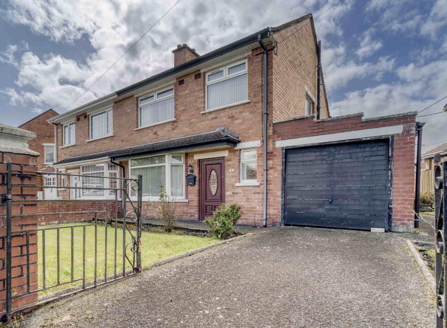 6 Killeaton Gardens, Dunmurry, Belfast, BT17 9HF photo