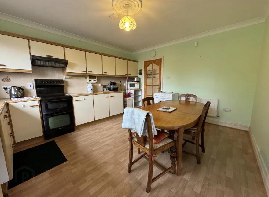 8 Oak Drive, Swinford, F12YN22