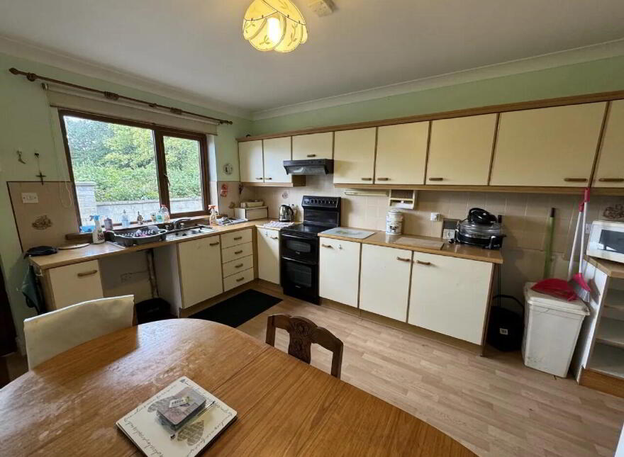 8 Oak Drive, Swinford, F12YN22