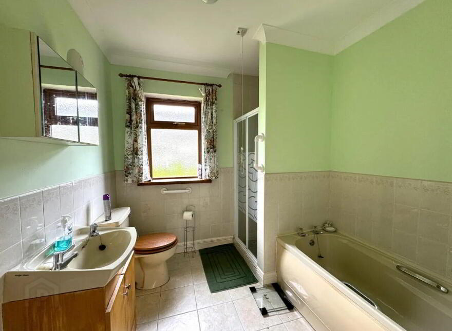 8 Oak Drive, Swinford, F12YN22