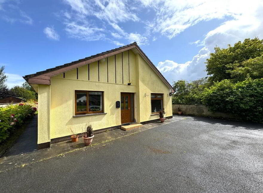 8 Oak Drive, Swinford, F12YN22