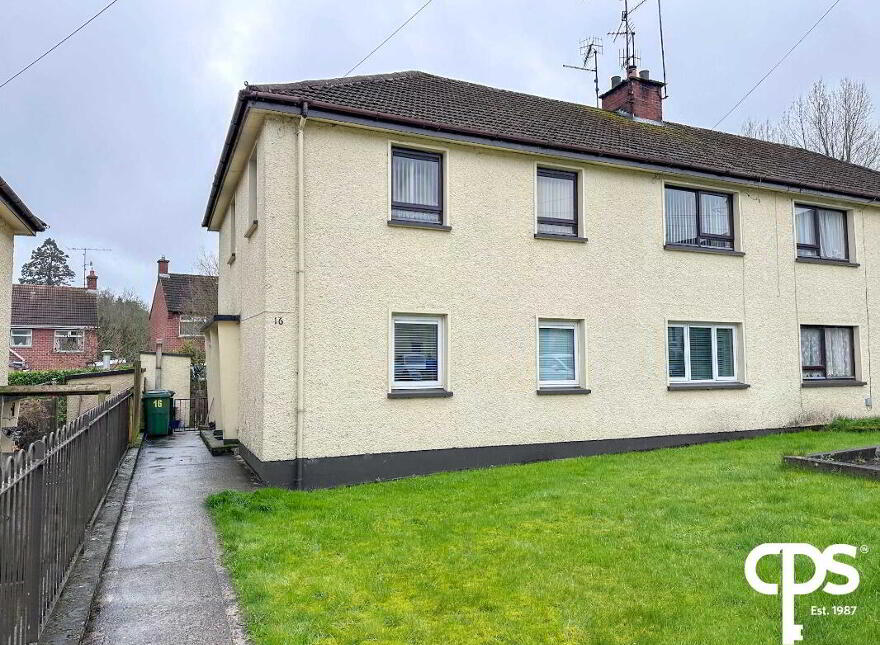 16b Tyross Gardens, Armagh, BT60 1BE photo