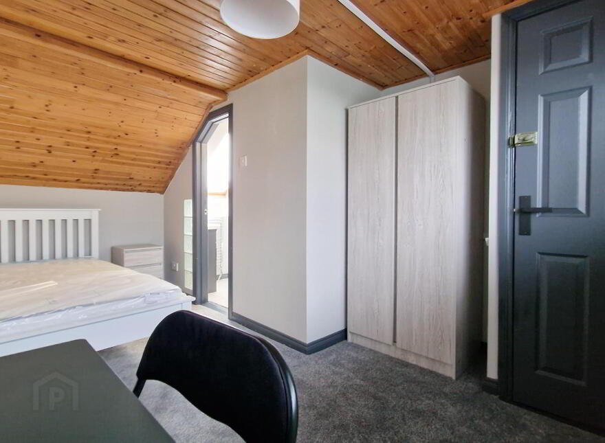 Room 2, 28 Edinburgh Street, Belfast, BT9 7DS