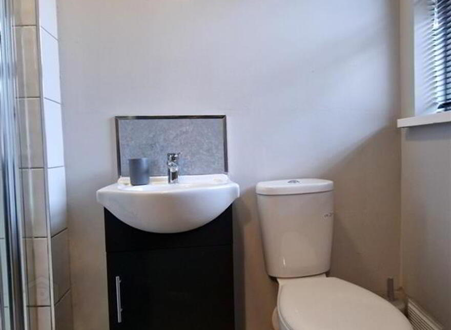 Room 2, 28 Edinburgh Street, Belfast, BT9 7DS