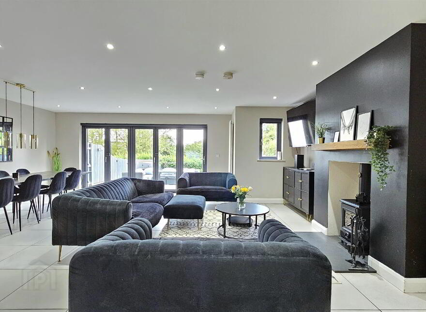27 North Road, Carrickfergus, BT38 8LP