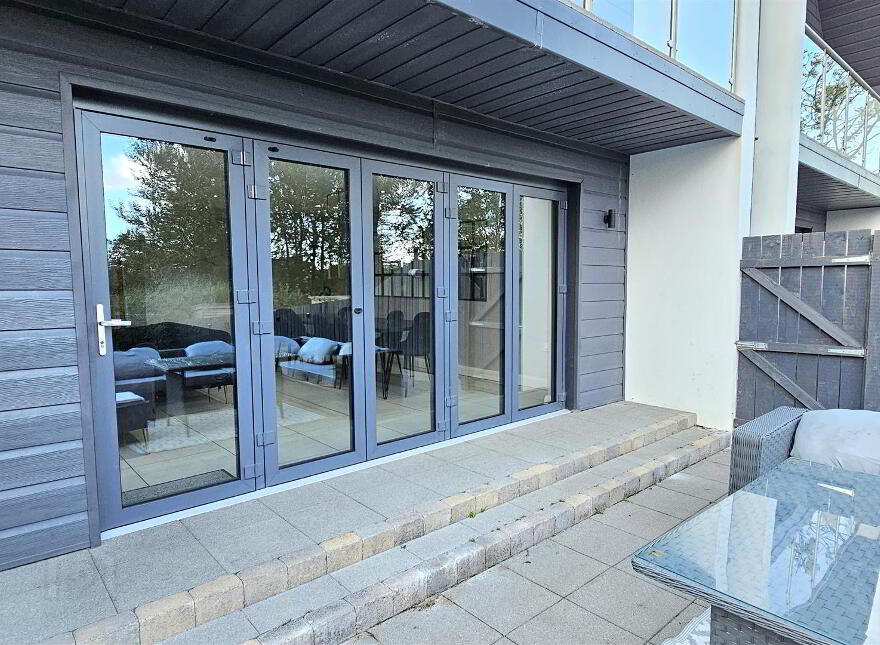 27 North Road, Carrickfergus, BT38 8LP