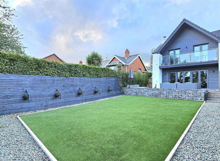 27 North Road, Carrickfergus, BT38 8LP