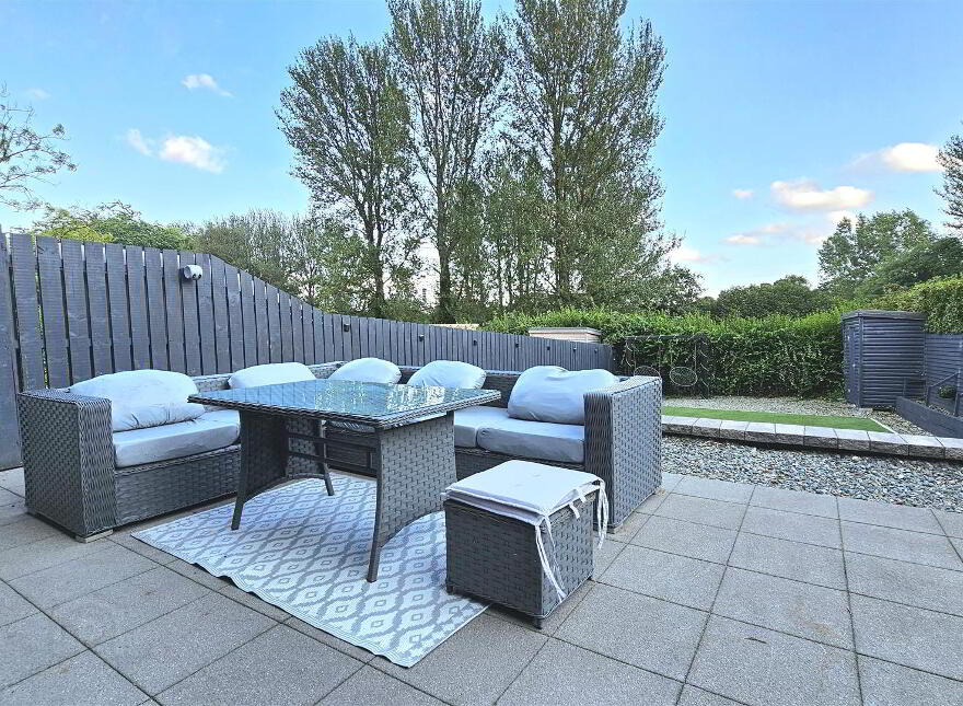 27 North Road, Carrickfergus, BT38 8LP