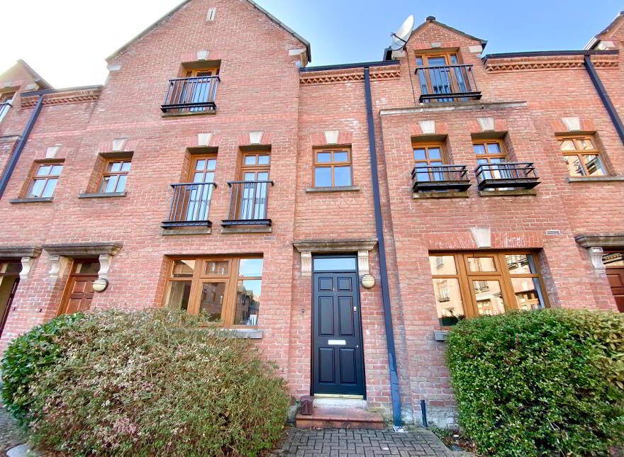 10 The Cloisters, Belfast, BT7 1GD photo