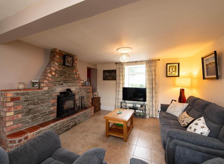 7 Lismore Road, Ballyhornan, Downpatrick, BT30 7SY
