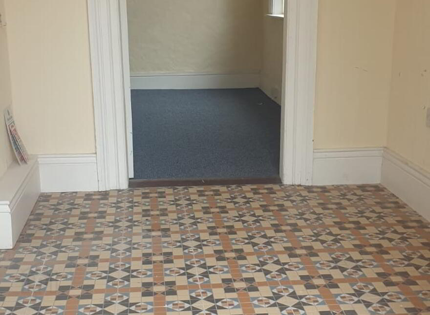 Farnham St, Cavan, H12K2T5