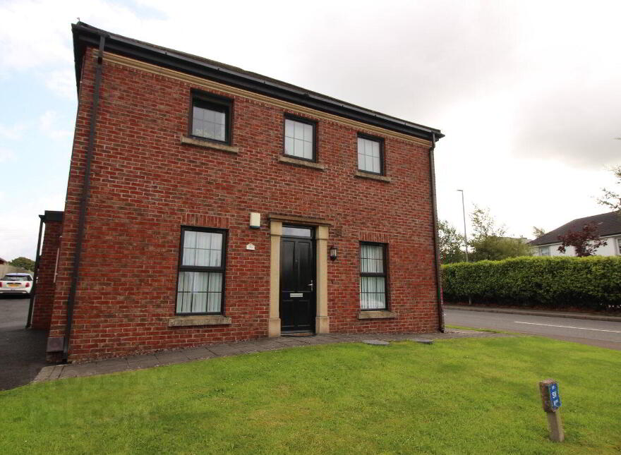 29 Lady Wallace Avenue, Lisburn, BT28 3GN photo