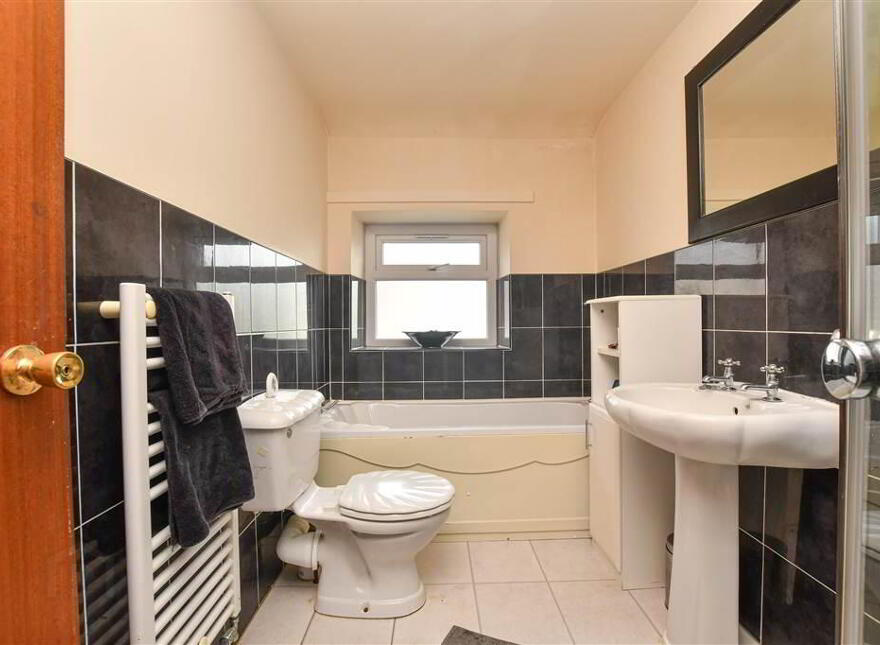 11 Marine Road, Carnlough, Ballymena, BT44 0HE