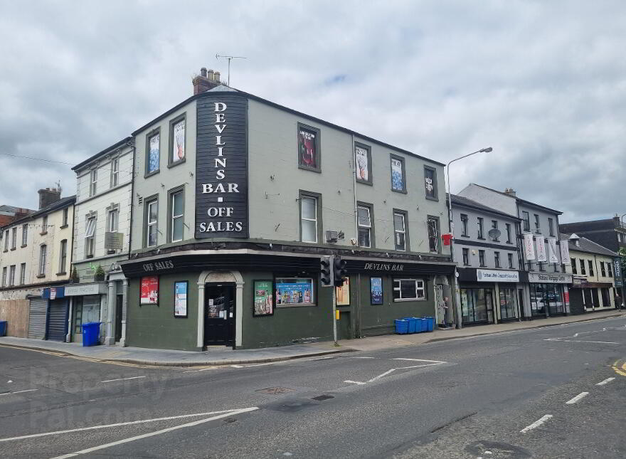 Devlin's Bar, 1 Castle Place, Strabane, BT82 8AW photo