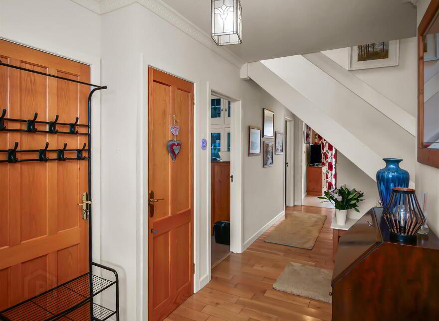 6 Cairnshill Drive, Cairnshill, Belfast, BT8 6RT