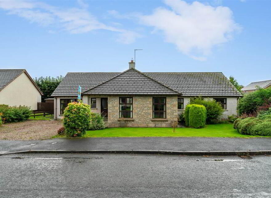 16 Graysfield, Crossgar, Downpatrick, BT30 9HG photo