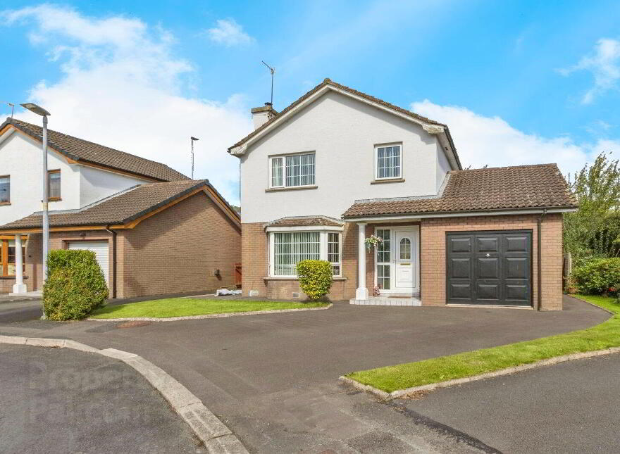 4 Willow Grove, Banbridge, BT32 4QJ photo