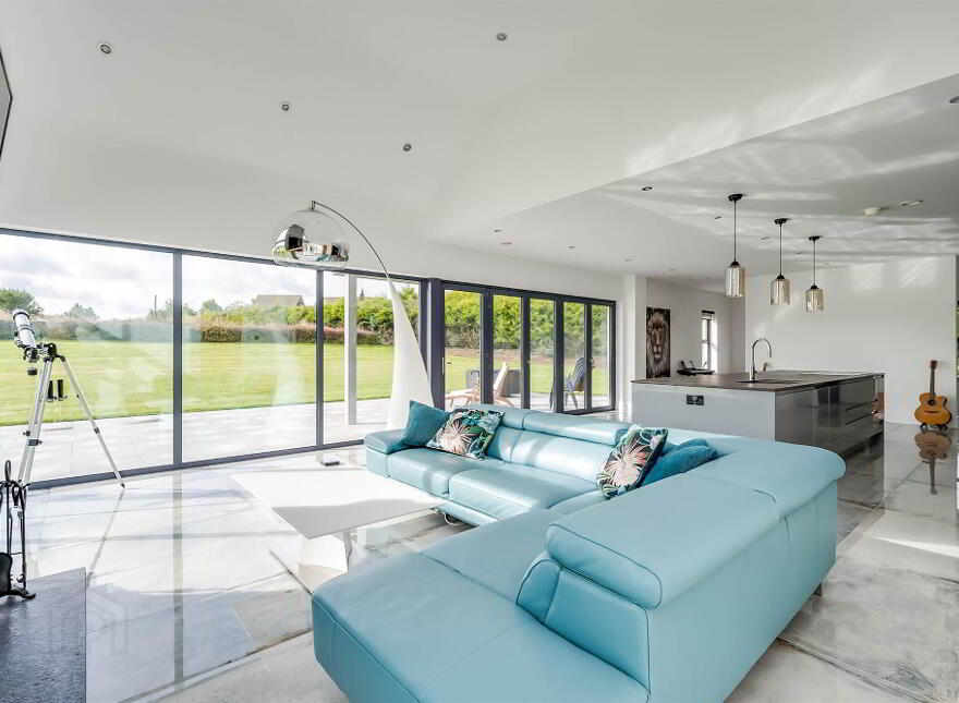 12 Gilnahirk Road West, Belfast, BT5 7SR