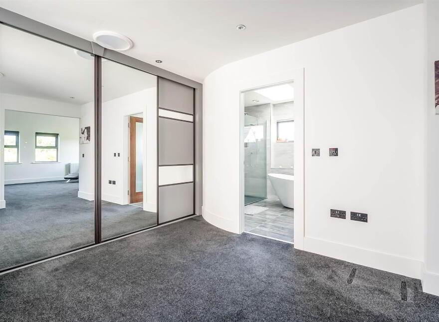 12 Gilnahirk Road West, Belfast, BT5 7SR